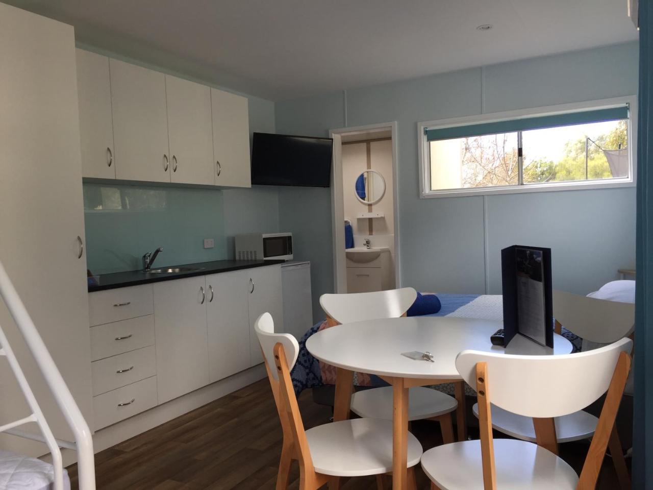 Acacia Caravan Park & Holiday Units Ararat Exterior photo